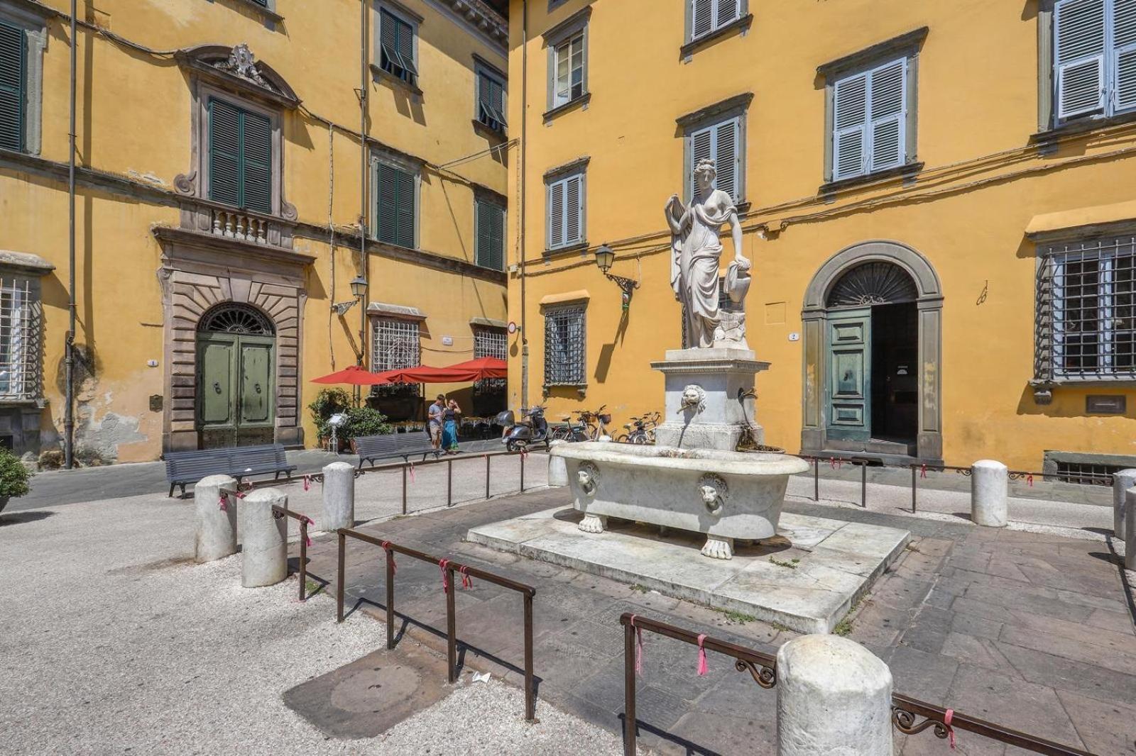Lady Miranda Apartman Lucca Kültér fotó
